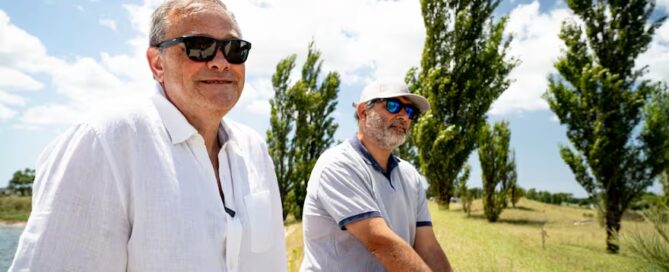Martín y Guillermo fundadores de el proyecto inmobiliario de el salvaje chacras maritimas